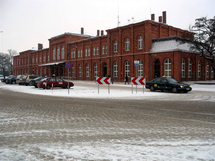 Dworzec w Brzegu